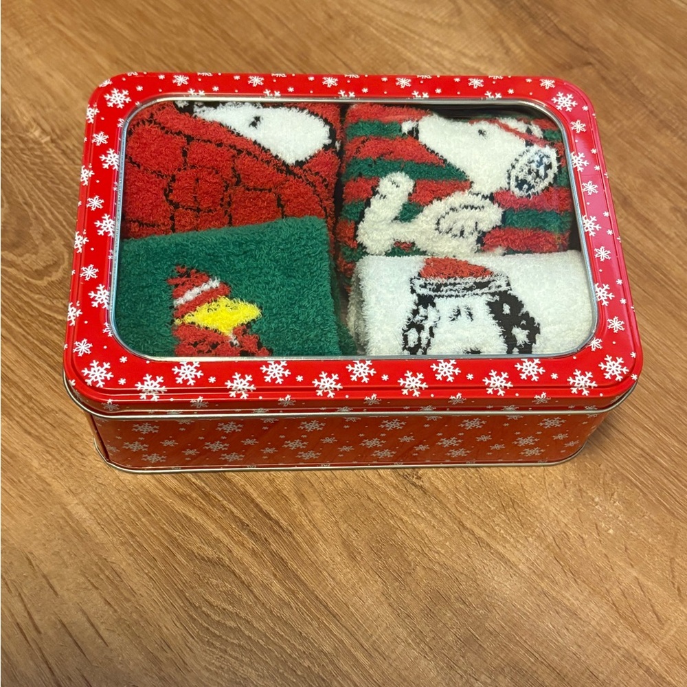 Snoopy Holiday Socks Set - Red, Green, and White - Picture 4 of 4